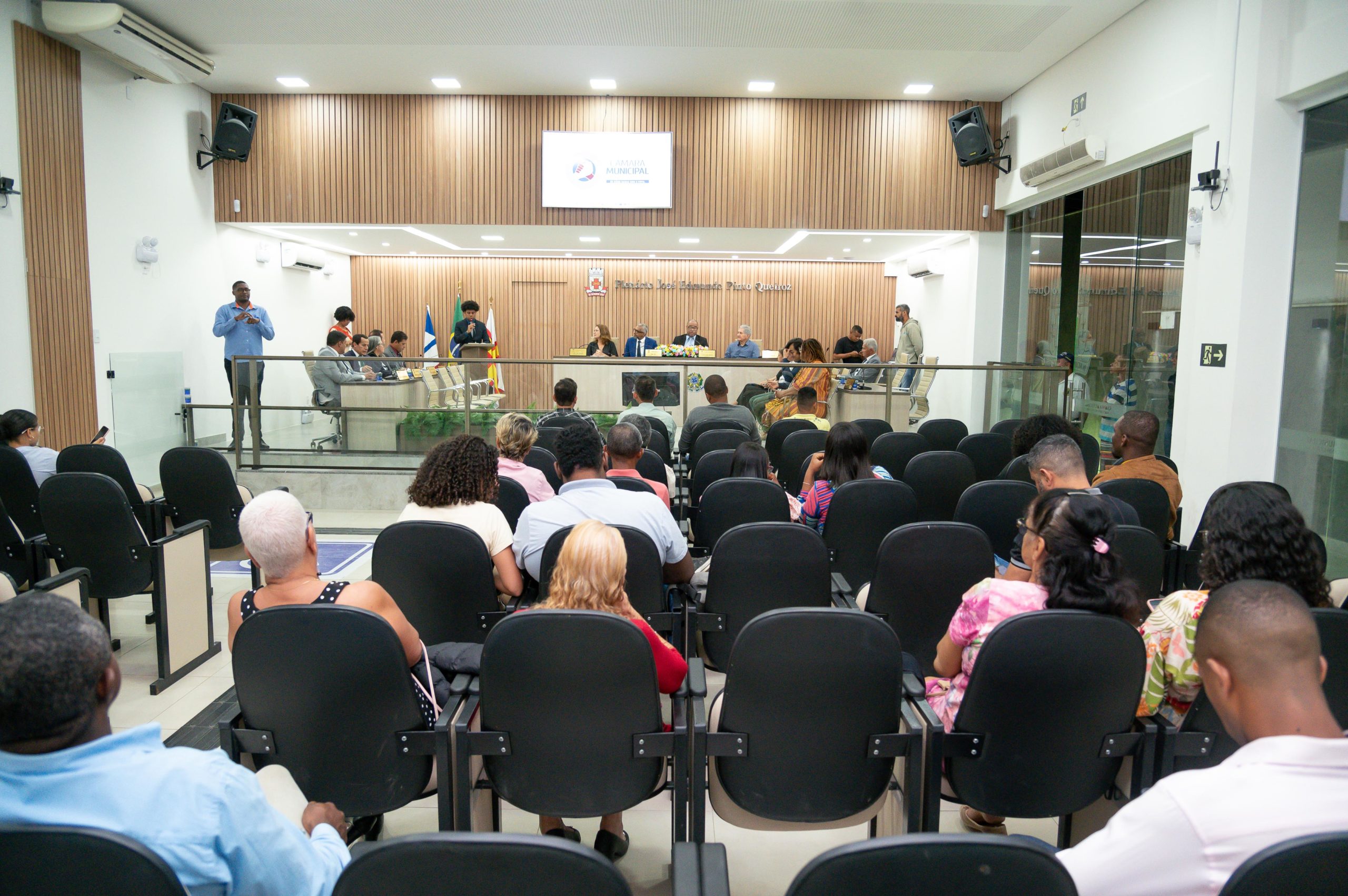 Read more about the article Câmara Municipal realiza sessão especial para homenagem UNEB pelos 40 anos de atuação