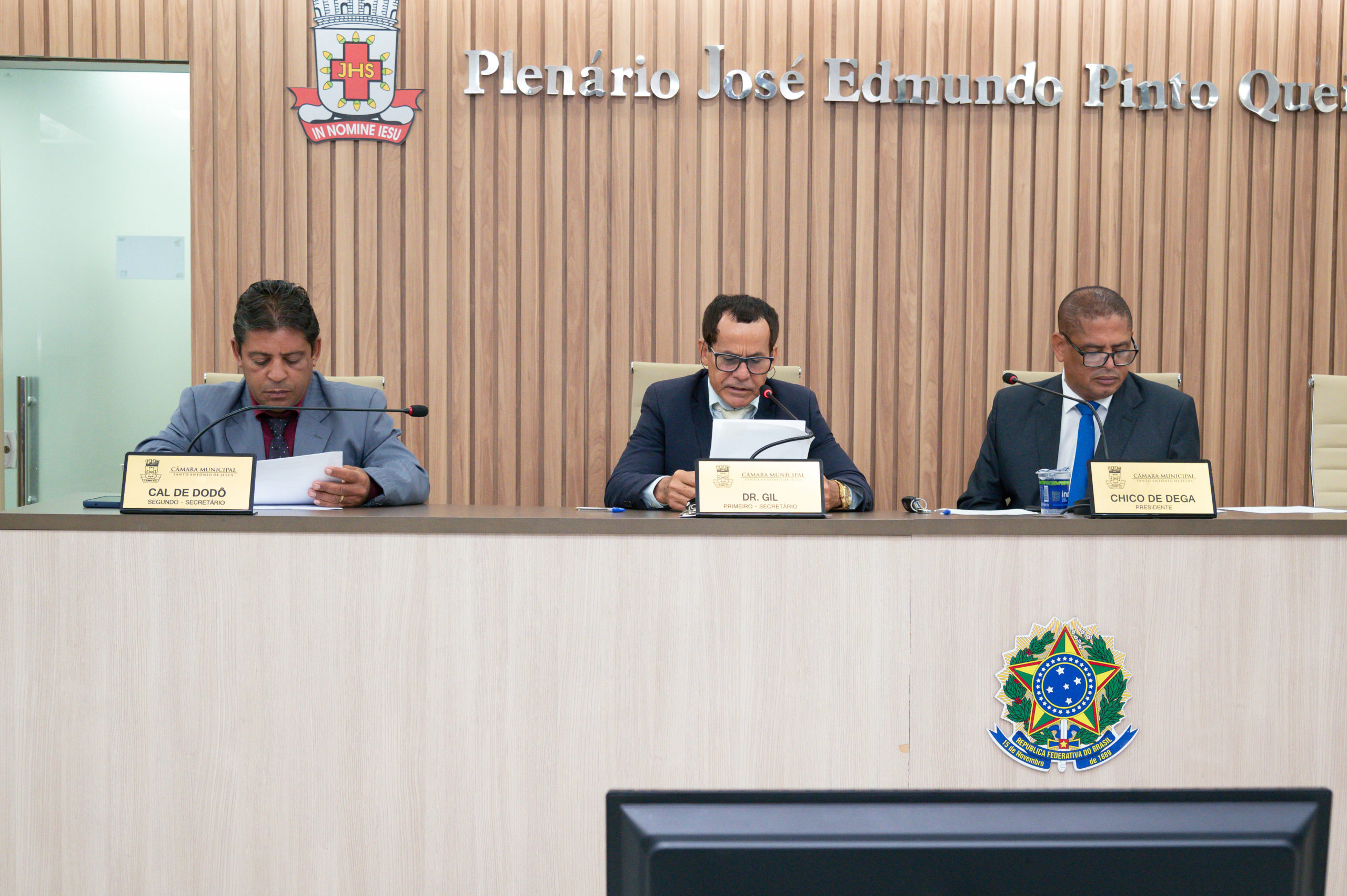 Read more about the article Câmara Municipal realiza 32ª sessão ordinária e tem debate sobre saúde financeira do município