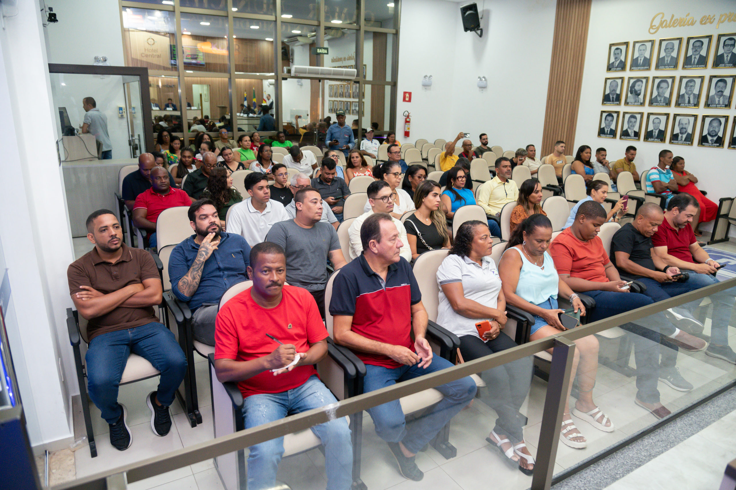 Read more about the article Câmara Municipal aprova correção salarial para professores, agentes comunitários de saúde e agentes de endemias